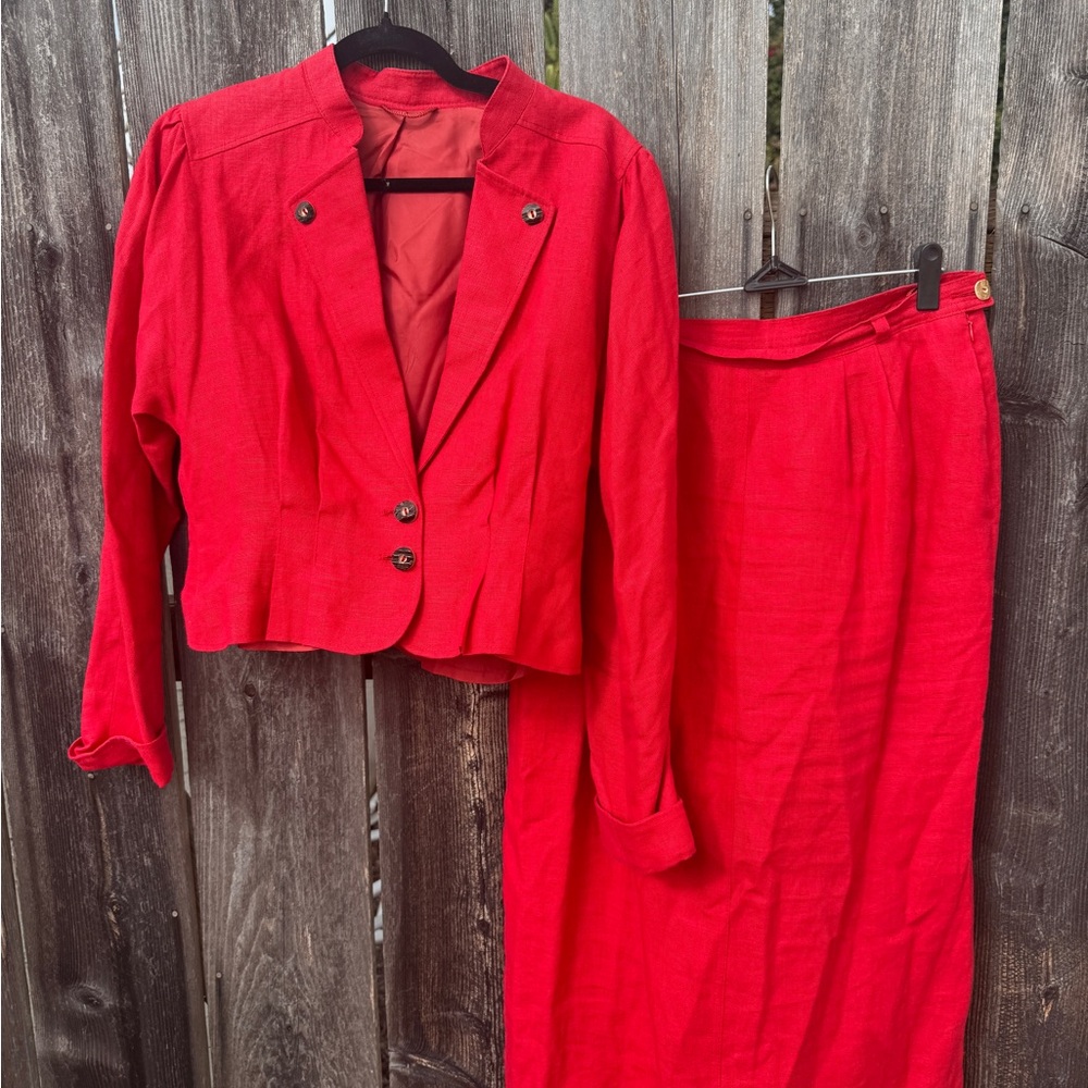 European Vintage Linen Red Women's Jacket and Skirt Set Austria